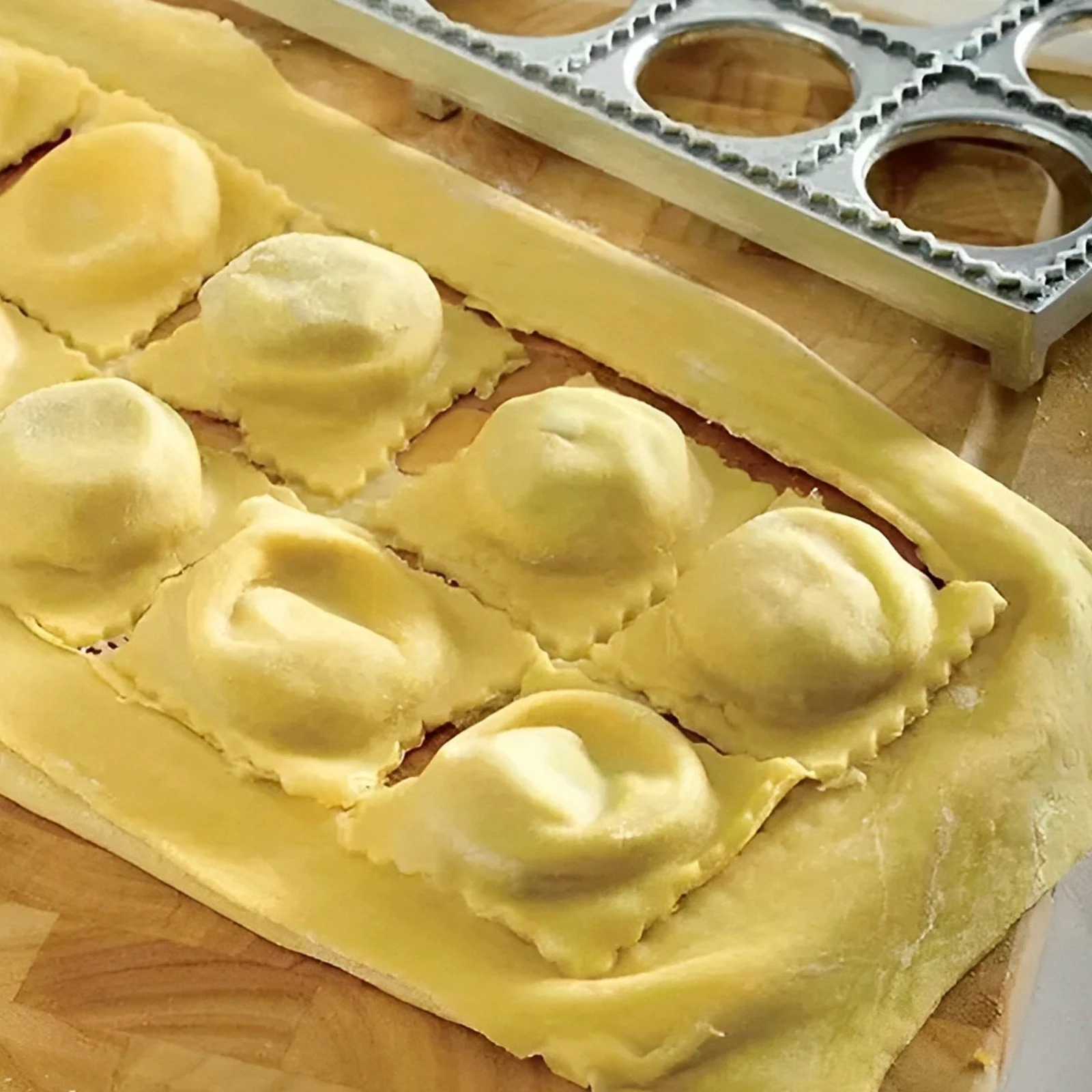 Dumpling Mold 12 Holes Ravioli - огляд і ціна Gaming Kitchen Accessories